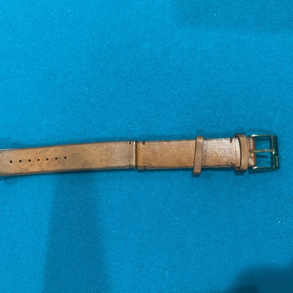 Quartz Gold yellow PVD caseback with Bee Engraving - Picture 8 of 13